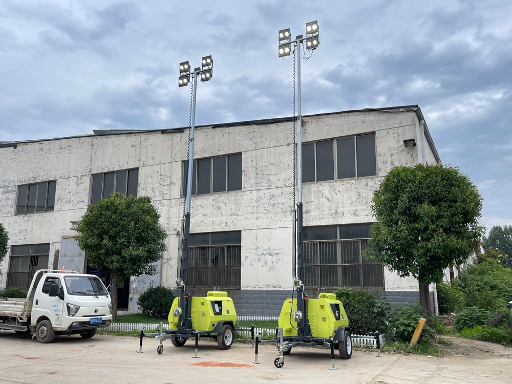 持續(xù)交貨中!山東思拓瑞克20臺(tái)9米移動(dòng)照明燈車(chē)陸續(xù)發(fā)貨發(fā)往蒙古國(guó)