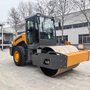 座駕壓路機STS08